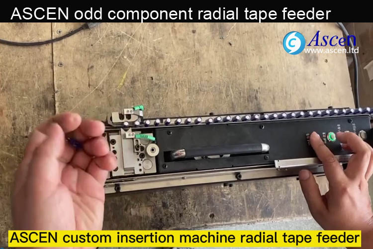 <b>Radial tape feeder for odd-form component</b>